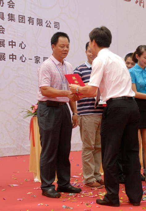 QQͼƬ20130911230330.jpg