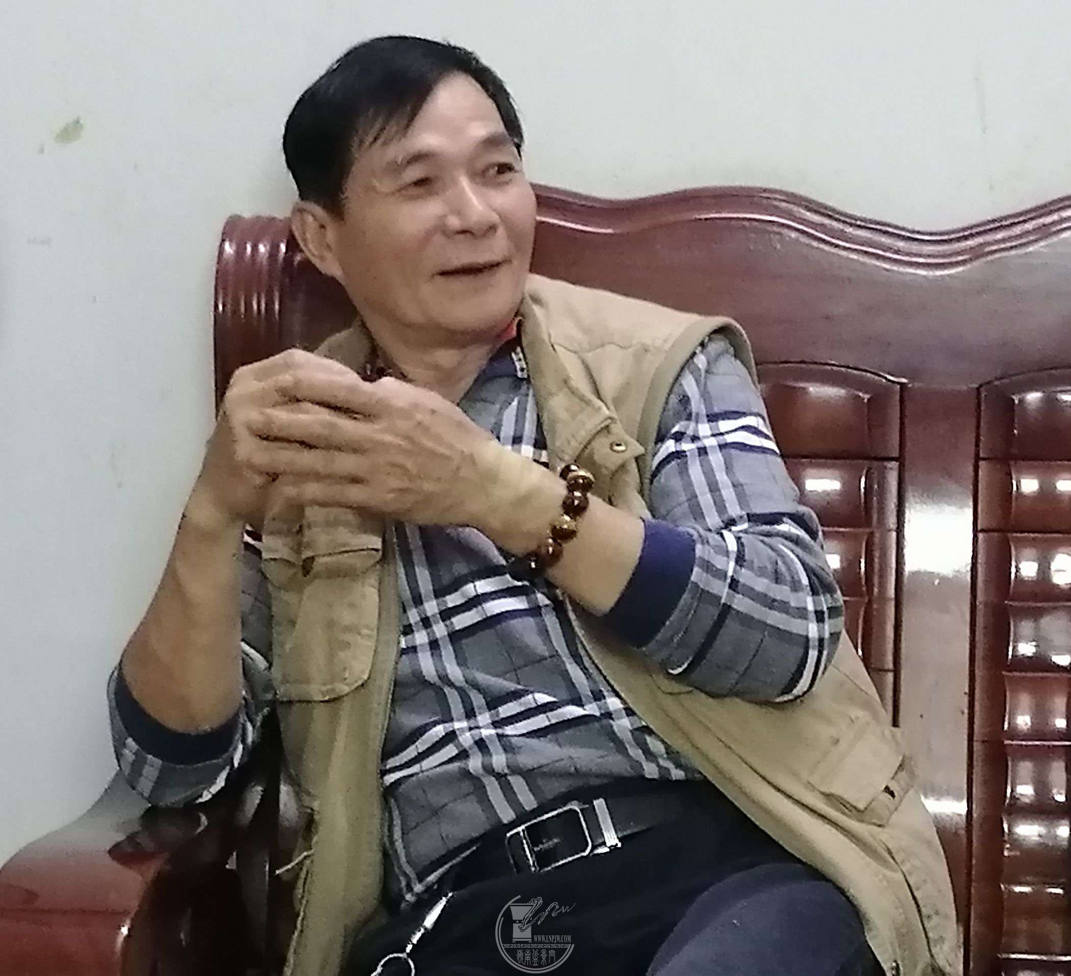 1121697196.jpg